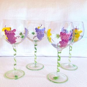 Set of 4 Hand Painted Grape & Vine Wine Goblets Glasses !